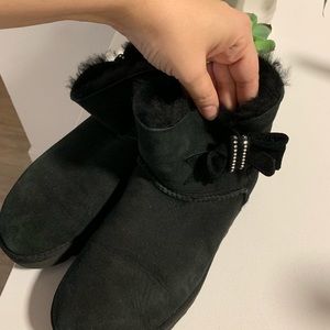 Ugg mini Bailey side bow